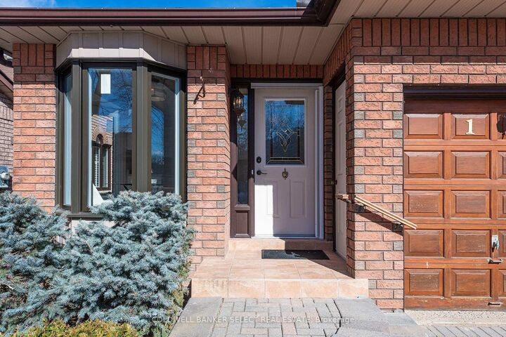 Property Photo: 168 Greenbriar Road 6 ON L9R 1X9