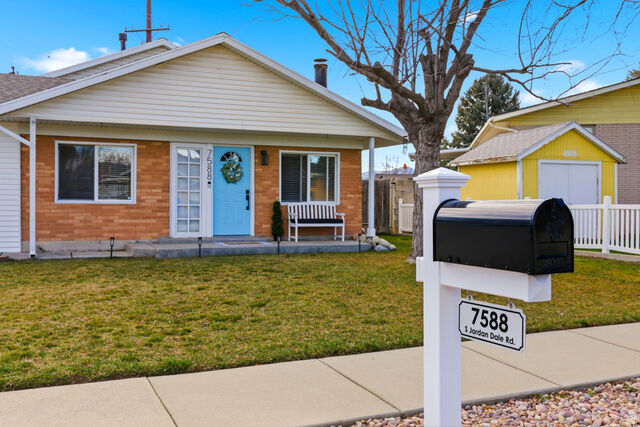 Property Photo: 7588 S Jordan Dale Rd W UT 84084