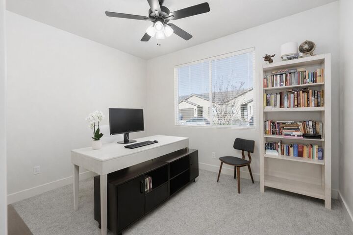 Property Photo:  2141 W 320 S  UT 84737 