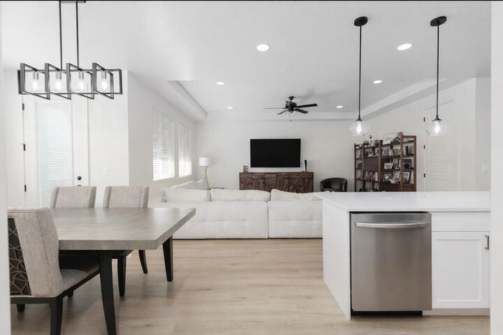 Property Photo:  2141 W 320 S  UT 84737 