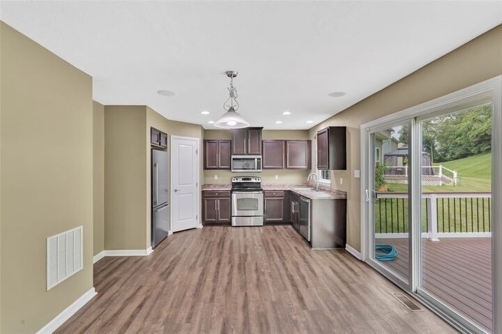 Property Photo:  1113 Towervue Dr  PA 15227 