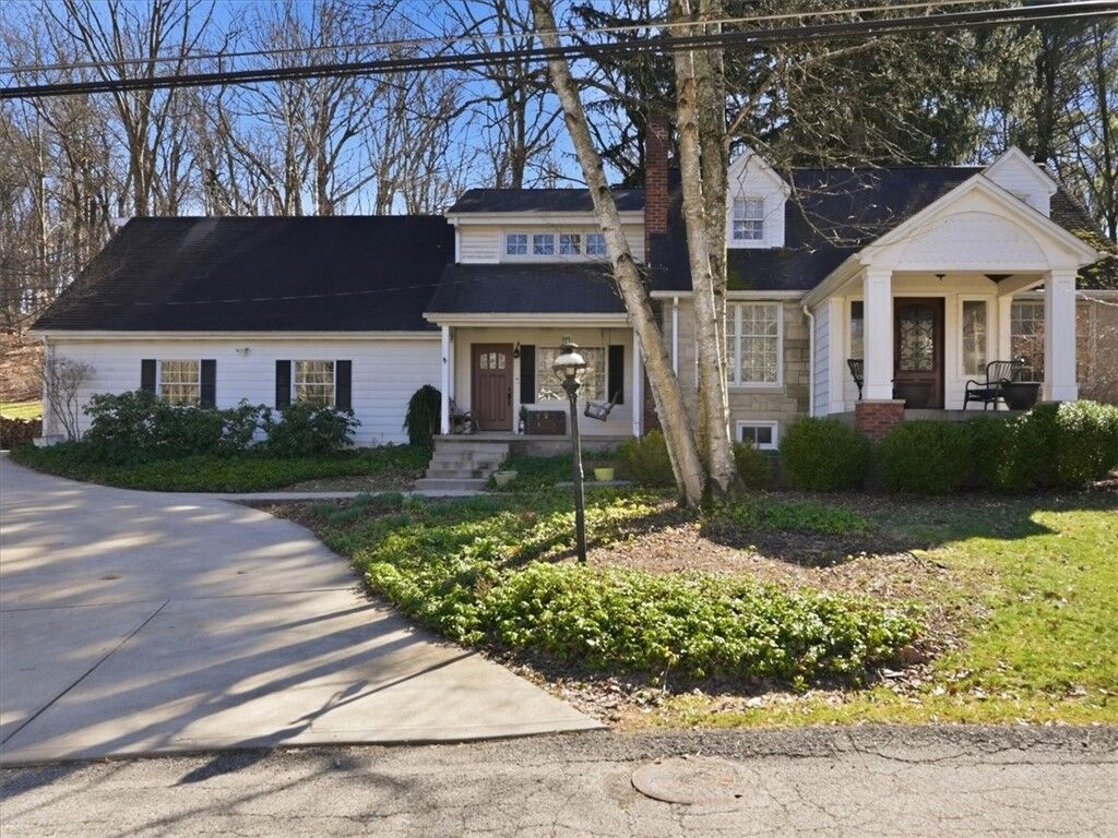 Property Photo: 5971 Cherryview Ln PA 15102