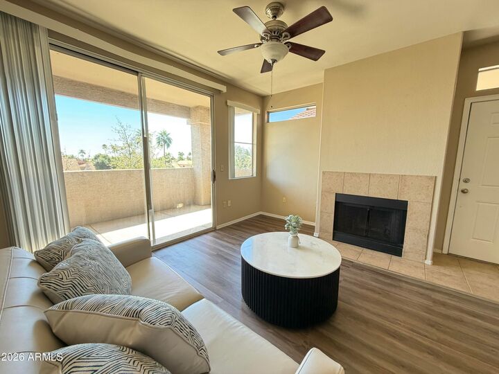 Property Photo:  3830 E Lakewood Parkway E Apt 3027  AZ 85048 