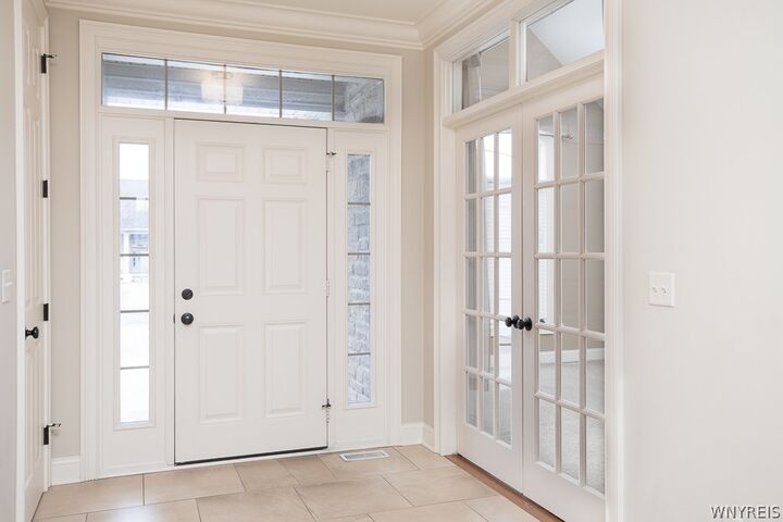 Property Photo:  9 Hidden Creek Court  NY 14221 