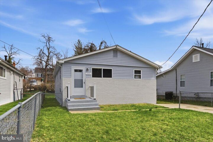 Property Photo: 405 Birchleaf Avenue MD 20743