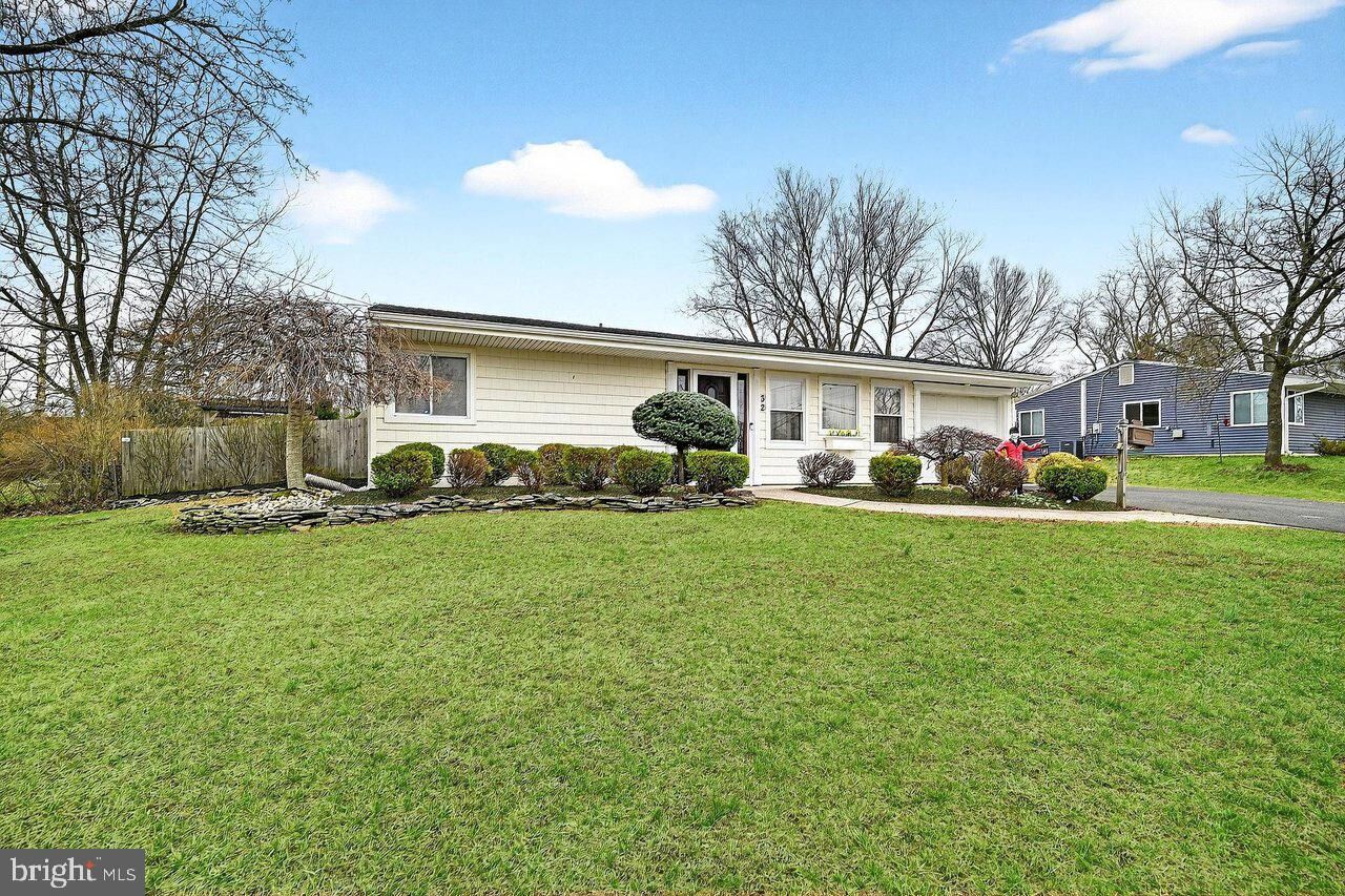 Property Photo:  32 Kingsley Road  NJ 08824 