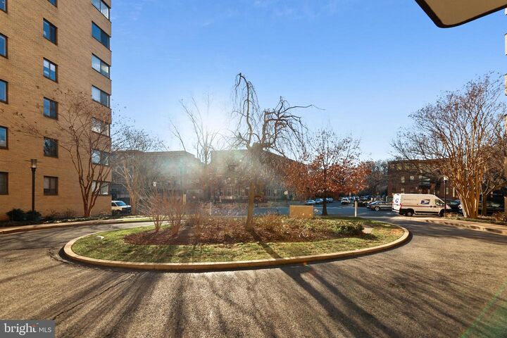 Property Photo: 3701 Connecticut Avenue NW 416 DC 20008