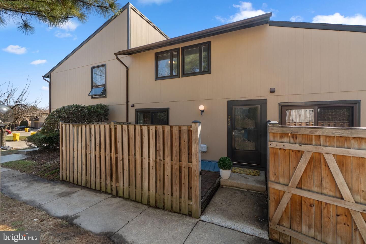 Property Photo: 392 West Court 2B MD 21061