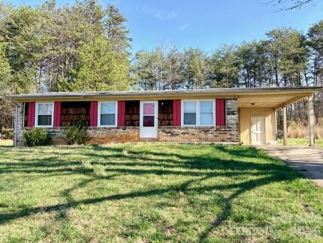 Property Photo:  1076 Browning View Road  NC 28655 