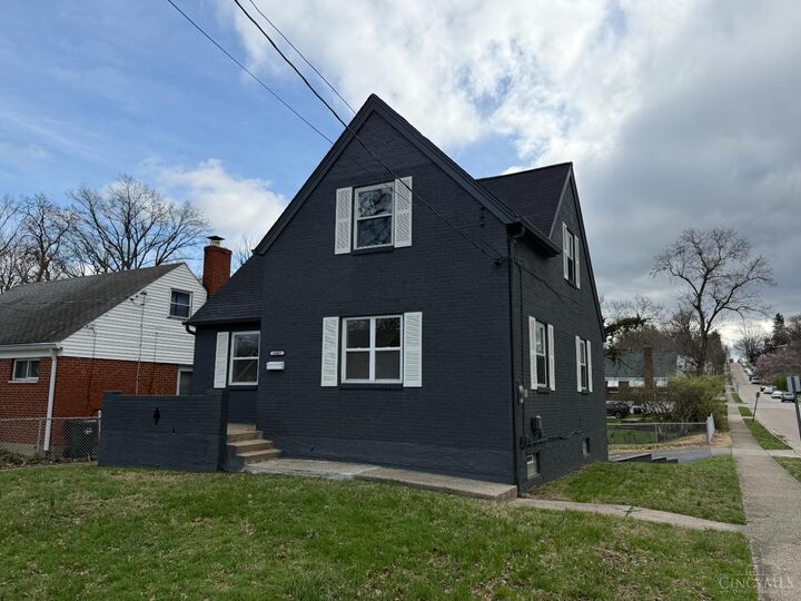 Property Photo:  6402 Mayflower Avenue  OH 45237 