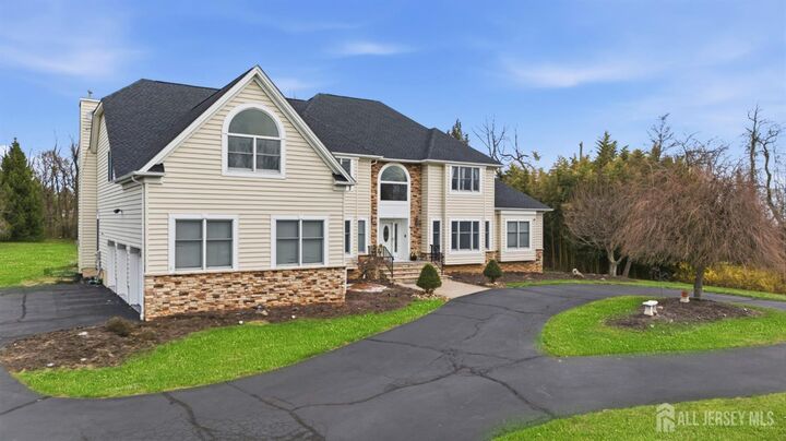 Property Photo:  3 Cole Court  NJ 08822 