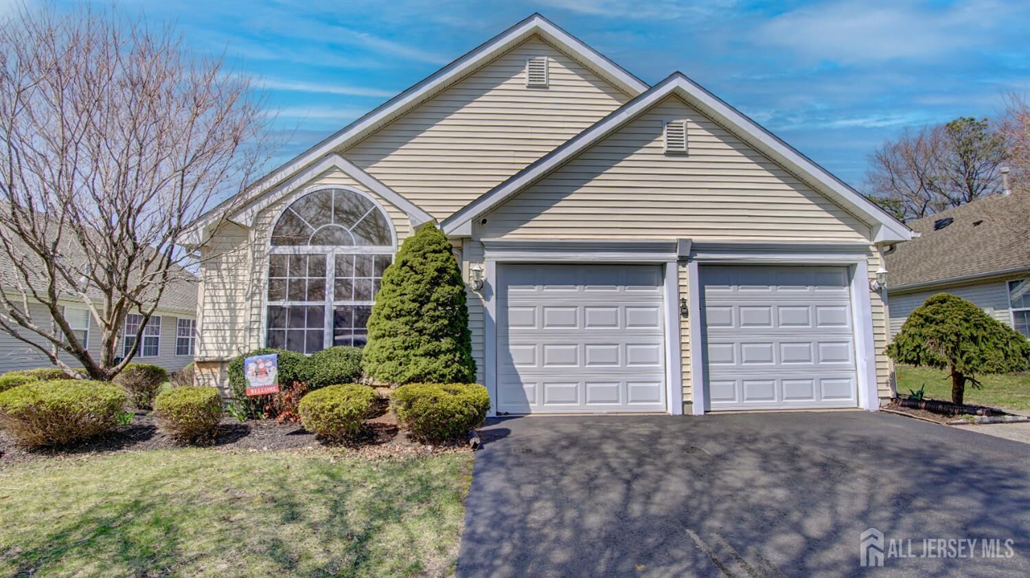 Property Photo:  20 Winding River Road  NJ 08701 