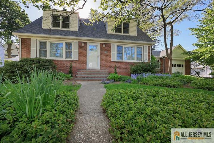 Property Photo:  25 Voorhees Place  NJ 08840 