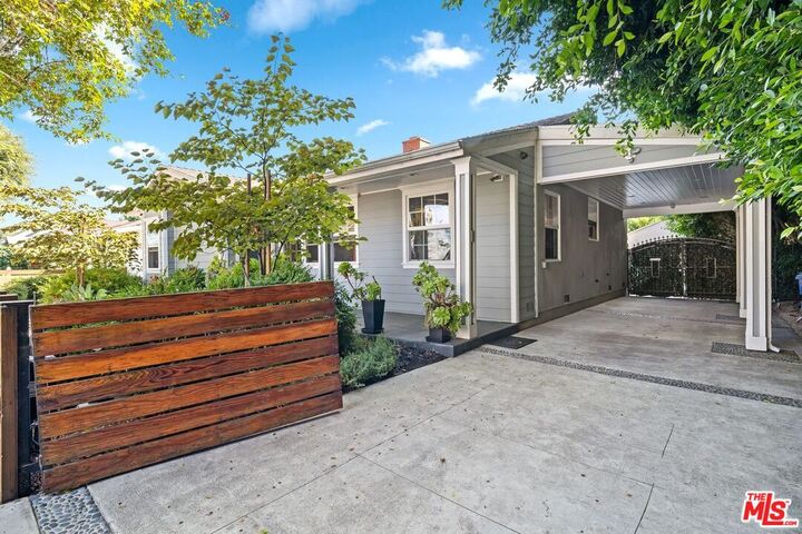 Property Photo:  5618 Saint Clair Ave  CA 91607 