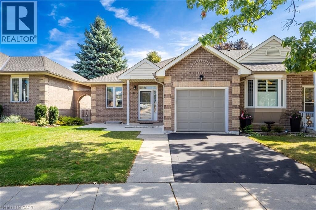 Property Photo:  39 Twentyplace Boulevard  ON L0R 1W0 