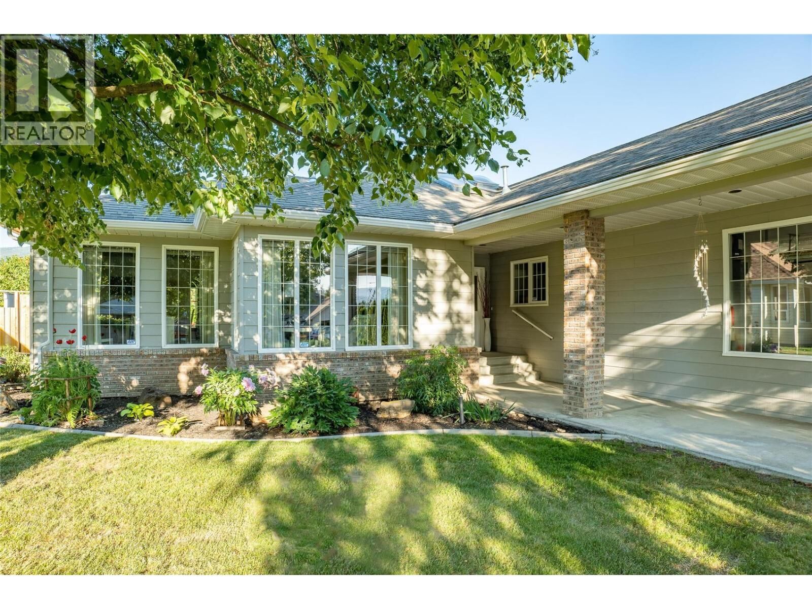 Property Photo: 2220 Okanagan Street BC V4Y 0B7