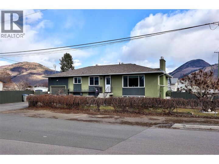 Property Photo: 1020 7th Street BC V2B 2W8