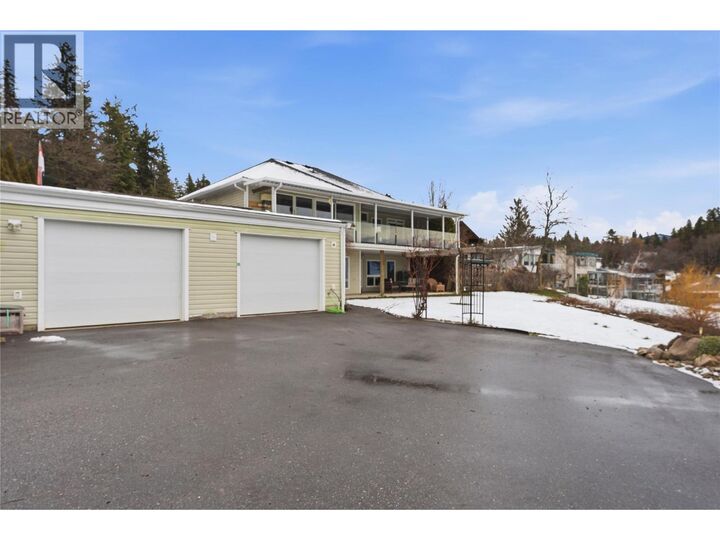 Property Photo: 1660 28 Avenue Northeast BC V1E 3X2