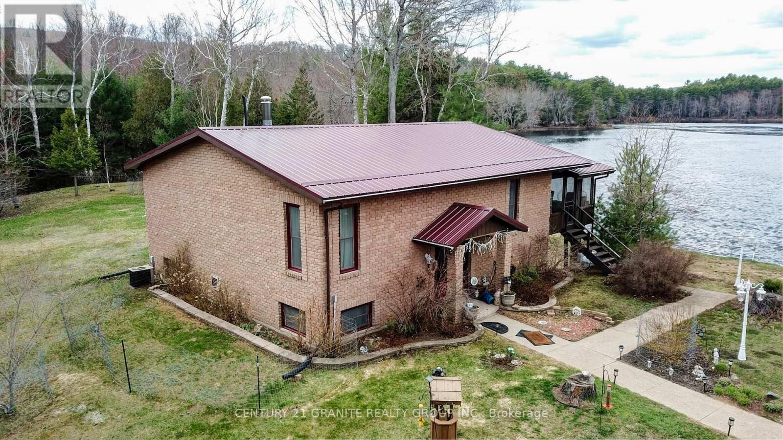 Property Photo: 230 River Bend Drive ON K0J 2E0