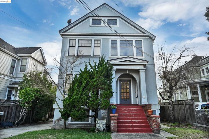 Property Photo:  1822 Clinton Ave  CA 94501 