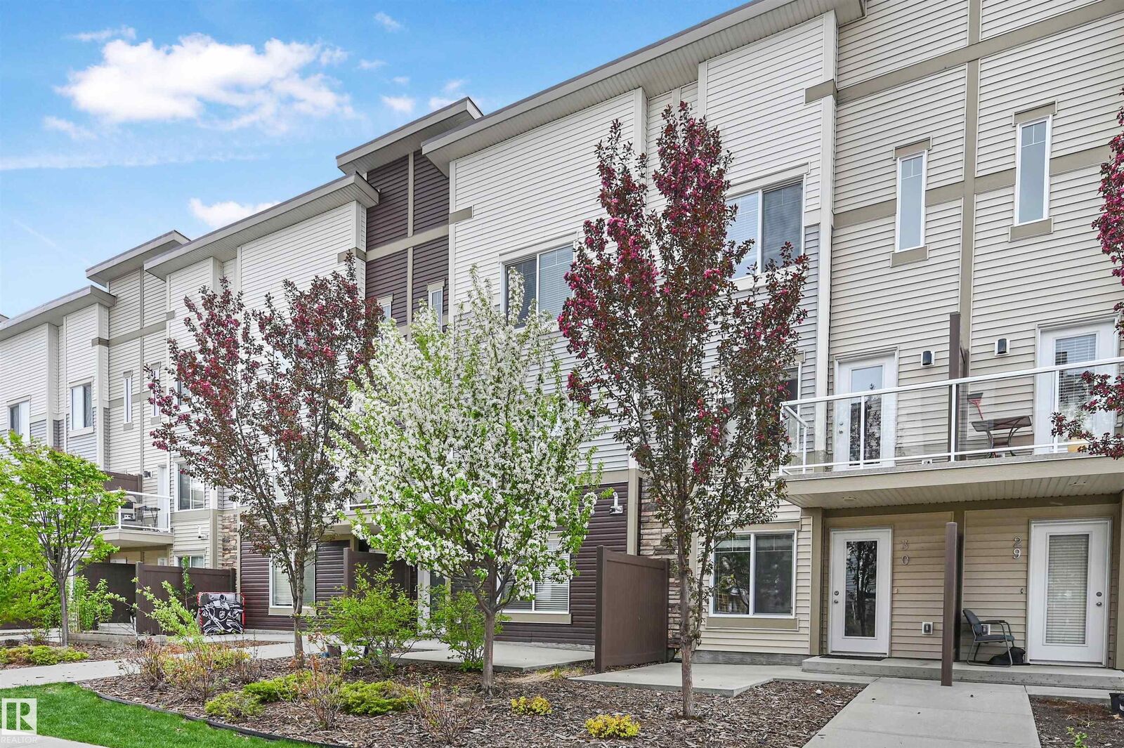 Property Photo: 804 Welsh Drive SW 30 AB T6X 1Y8