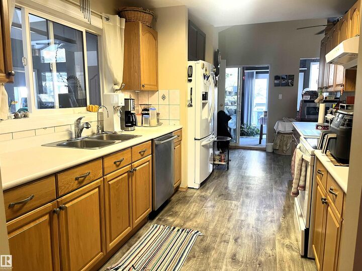 Property Photo: 2 Bay Drive AB T0E 0V0