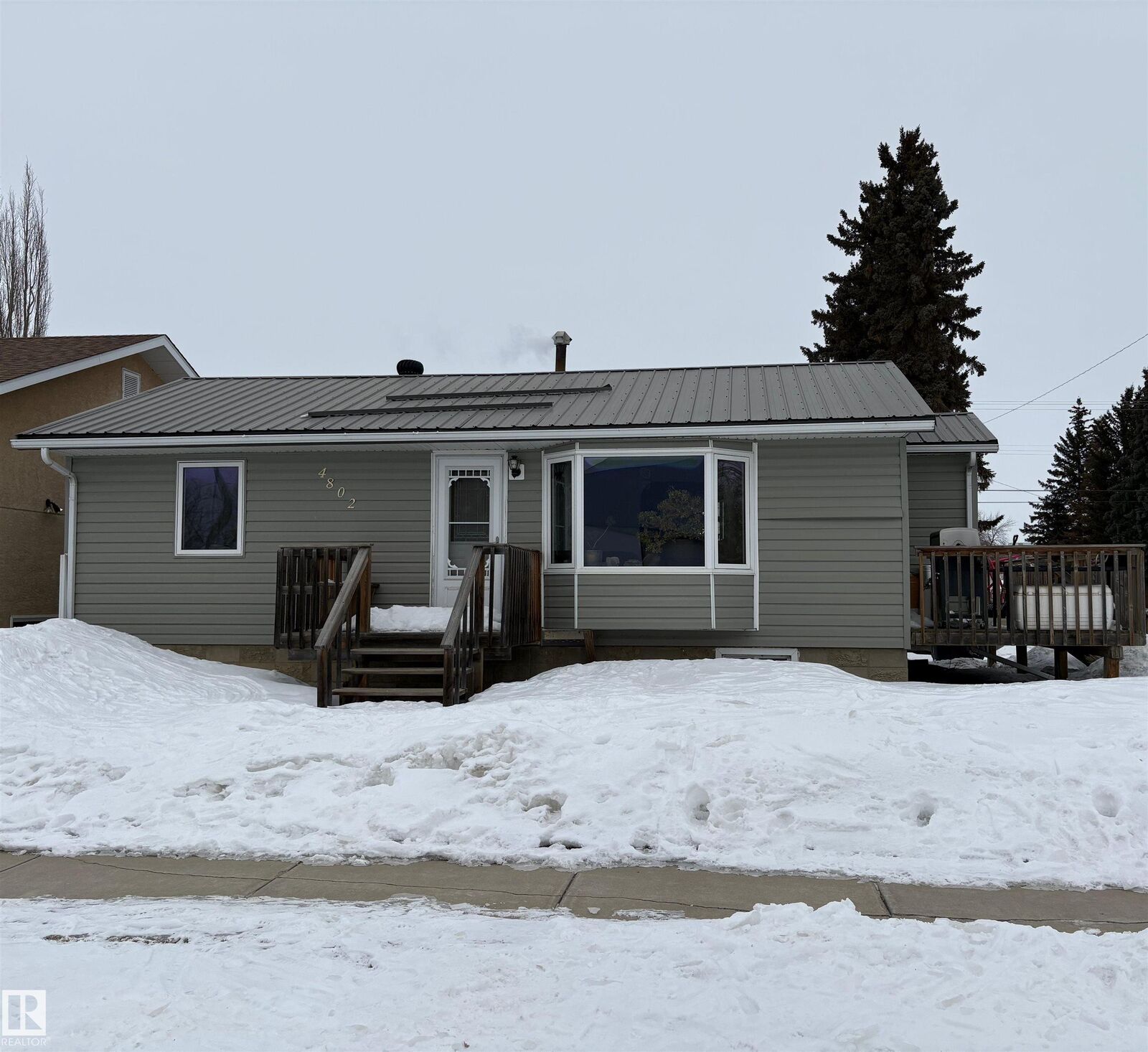 Photo de la propriété:  4802 45 Avenue  AB T0A 3A3 