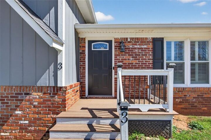 Property Photo:  3 Berkshire Lane NE  GA 30161 