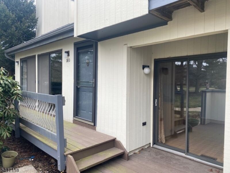 Property Photo:  260 Crabtree Ct Ondo  NJ 07920 