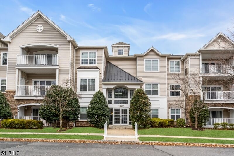 Property Photo:  2207 Conrad Way 2207  NJ 08873 