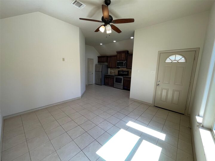 Property Photo: 16928 W Ivanhoe TX 77316