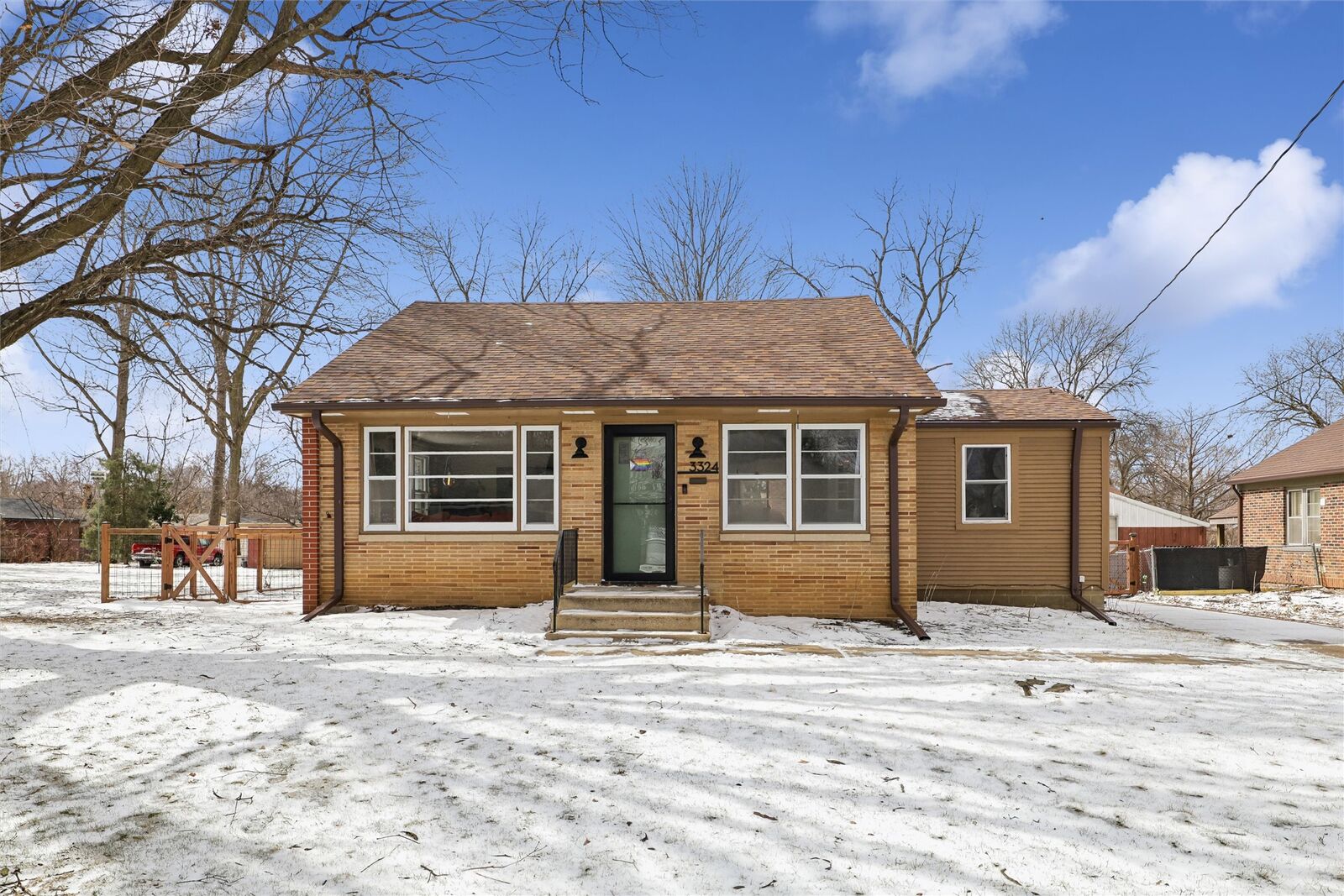 Property Photo:  3324 47th Street  IA 50310 