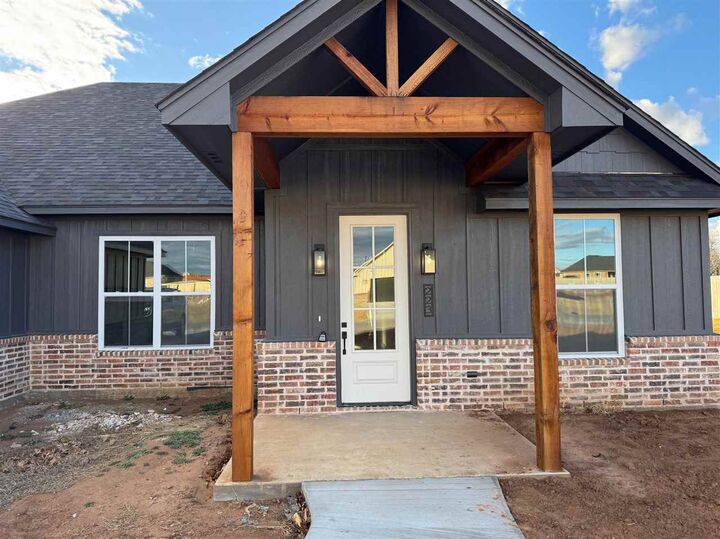 Property Photo:  223 Blakely Ln  OK 73541 