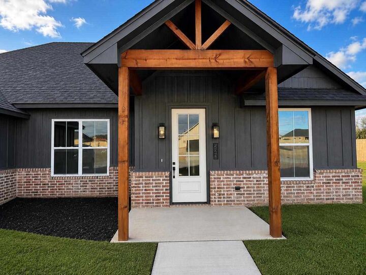 Property Photo:  223 Blakely Ln  OK 73541 
