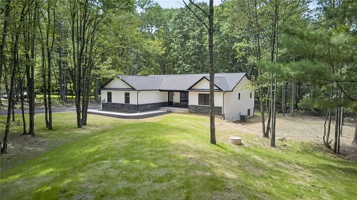 Property Photo:  Winter Court  PA 18334 