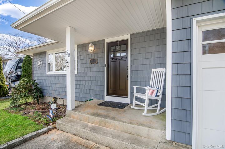 Property Photo:  58 Pentmoor Drive  NY 11950 