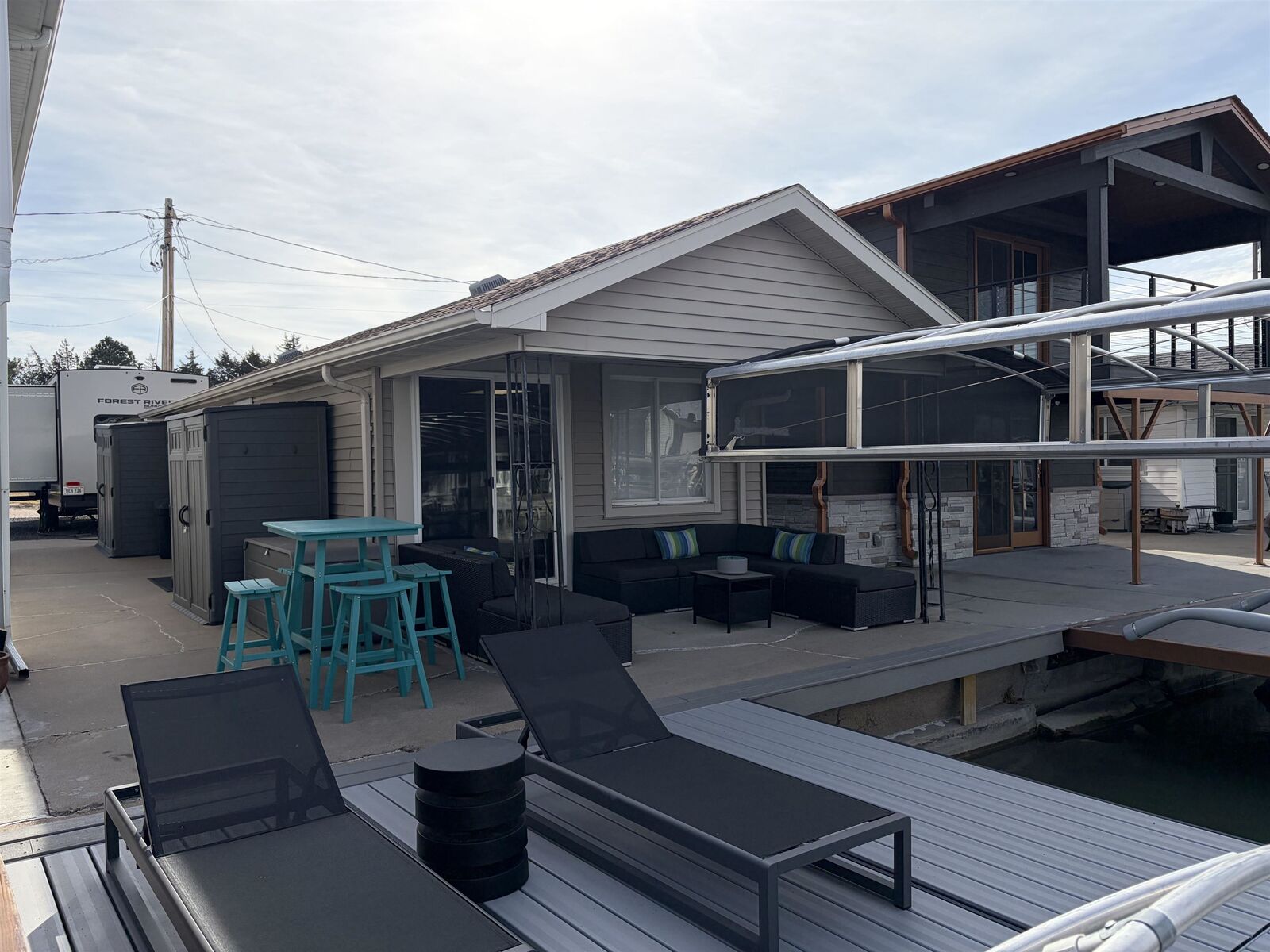 Property Photo: 205 Mill Isle NE 69101