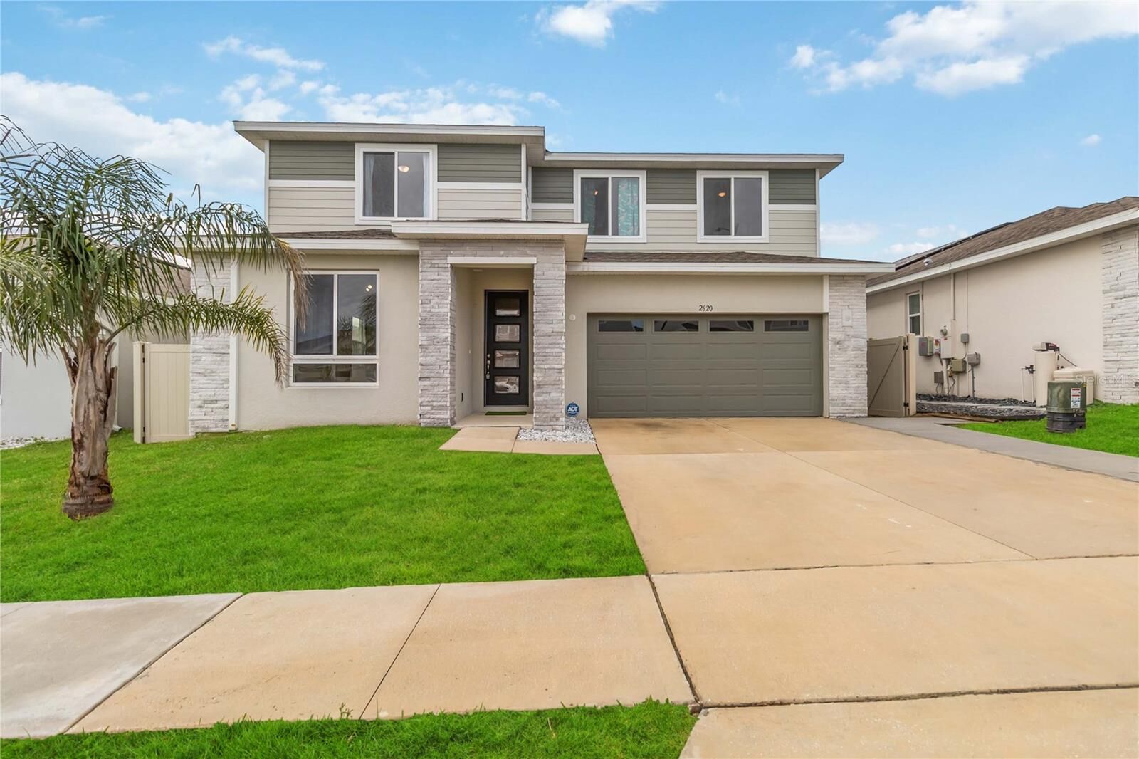 Property Photo:  2620 Magnolia Avenue  FL 33837 