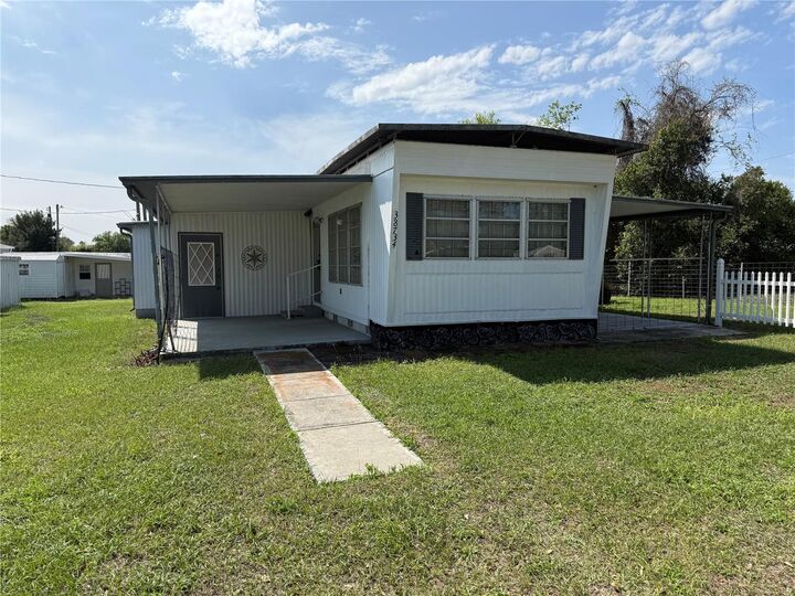 Property Photo:  38734 Minnesota Avenue  FL 33542 
