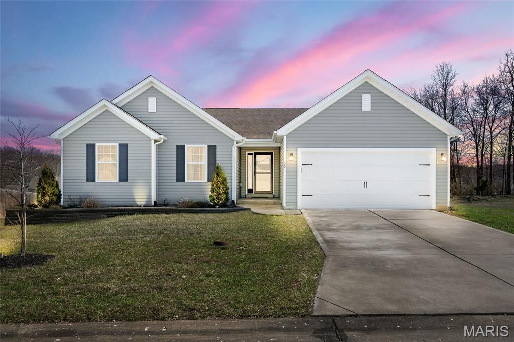 Property Photo:  36 Hunters Pointe Drive  MO 63389 