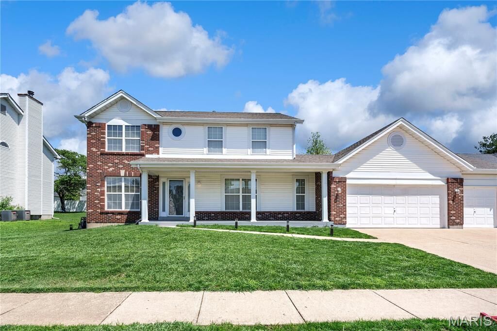 Property Photo:  1860 Chateau Du Mont Drive  MO 63031 
