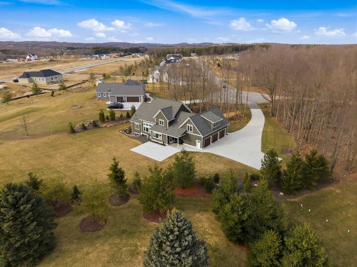 Property Photo:  3815 Densmore Ct  WI 53086 