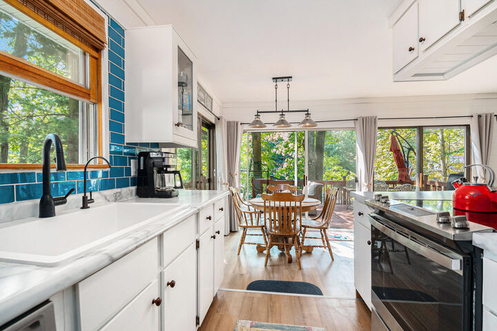 Property Photo:  2066 Deepwood Drive  MI 48622 