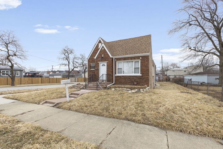 Property Photo:  9001 S Parnell Avenue  IL 60620 
