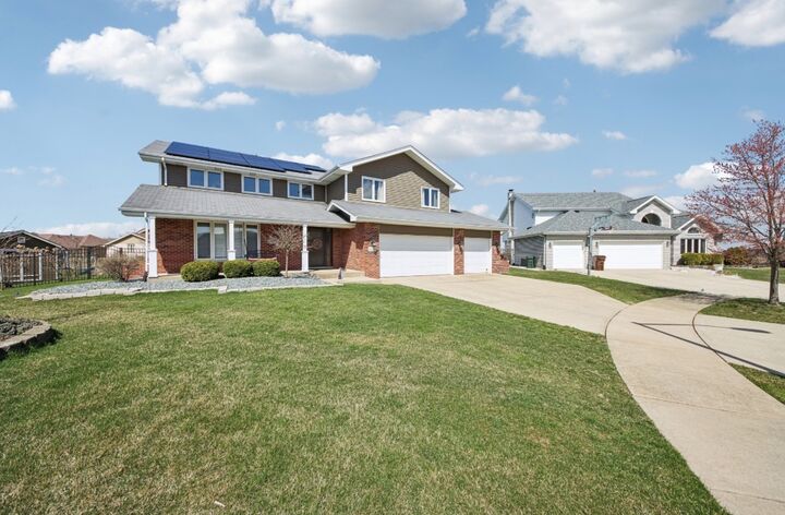 Property Photo:  19328 Woodfield Court  IL 60487 