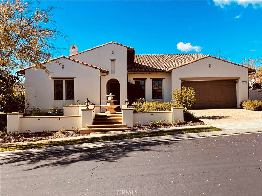 Property Photo:  3915 Prado De Las Frutas  CA 91302 