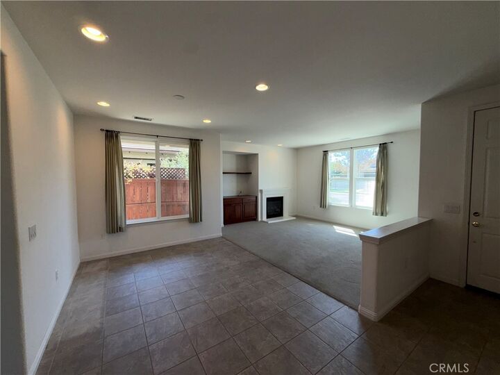Property Photo:  2562 Alameda Drive  CA 93446 