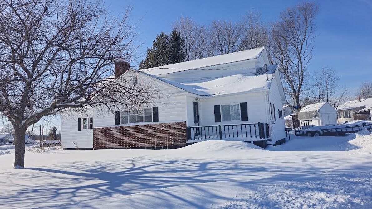 Property Photo:  50 Beech Street  ME 04430 