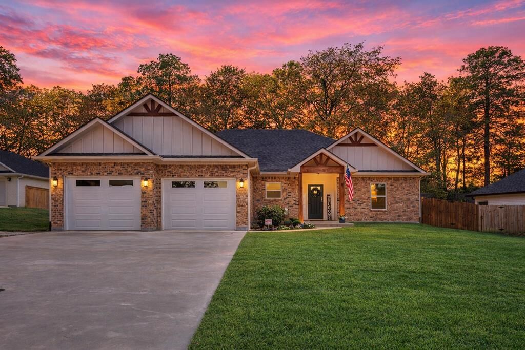 Property Photo:  5606 Champions Drive  TX 75901 