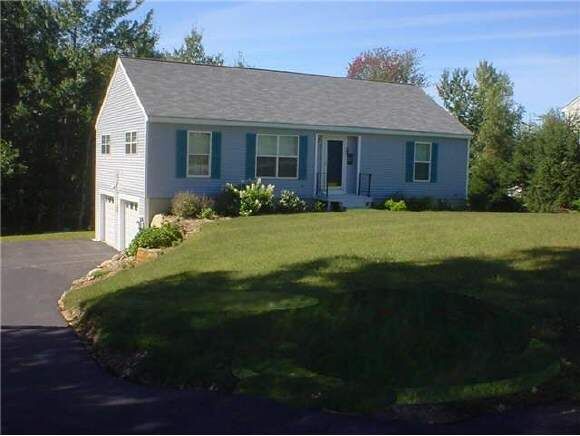 Property Photo:  44 Horseshoe Dr  NH 04220 